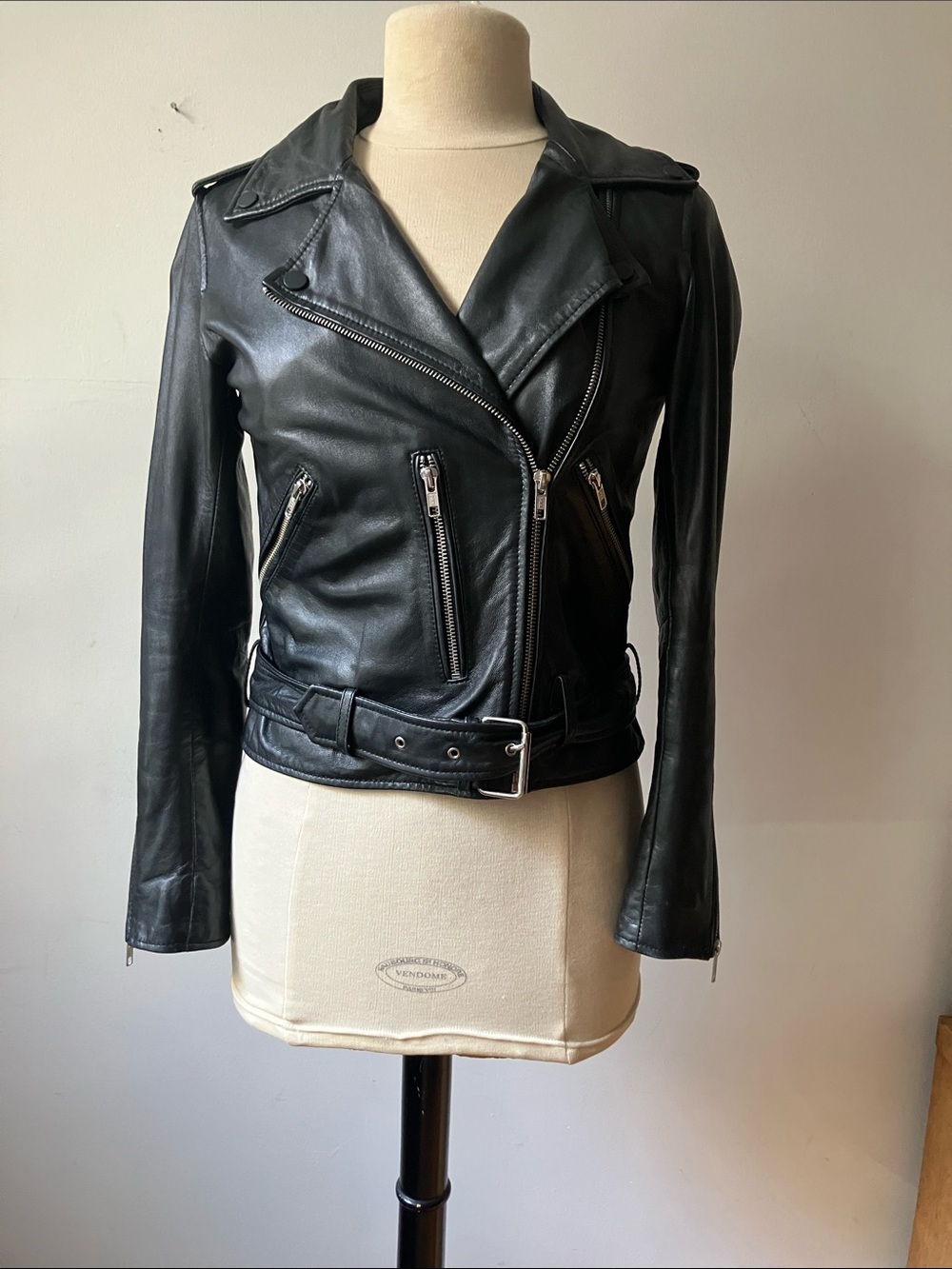 Quince black leather motorcycle jacket size xs